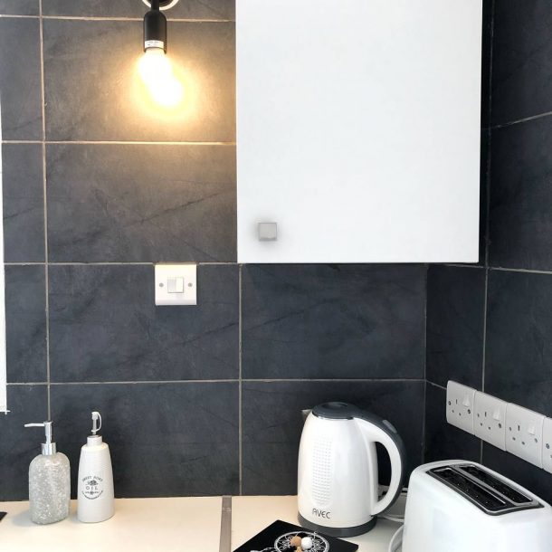 photo5884186611376305964